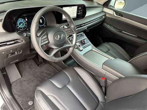 Used 2025 Hyundai Palisade SEL FWD image 4