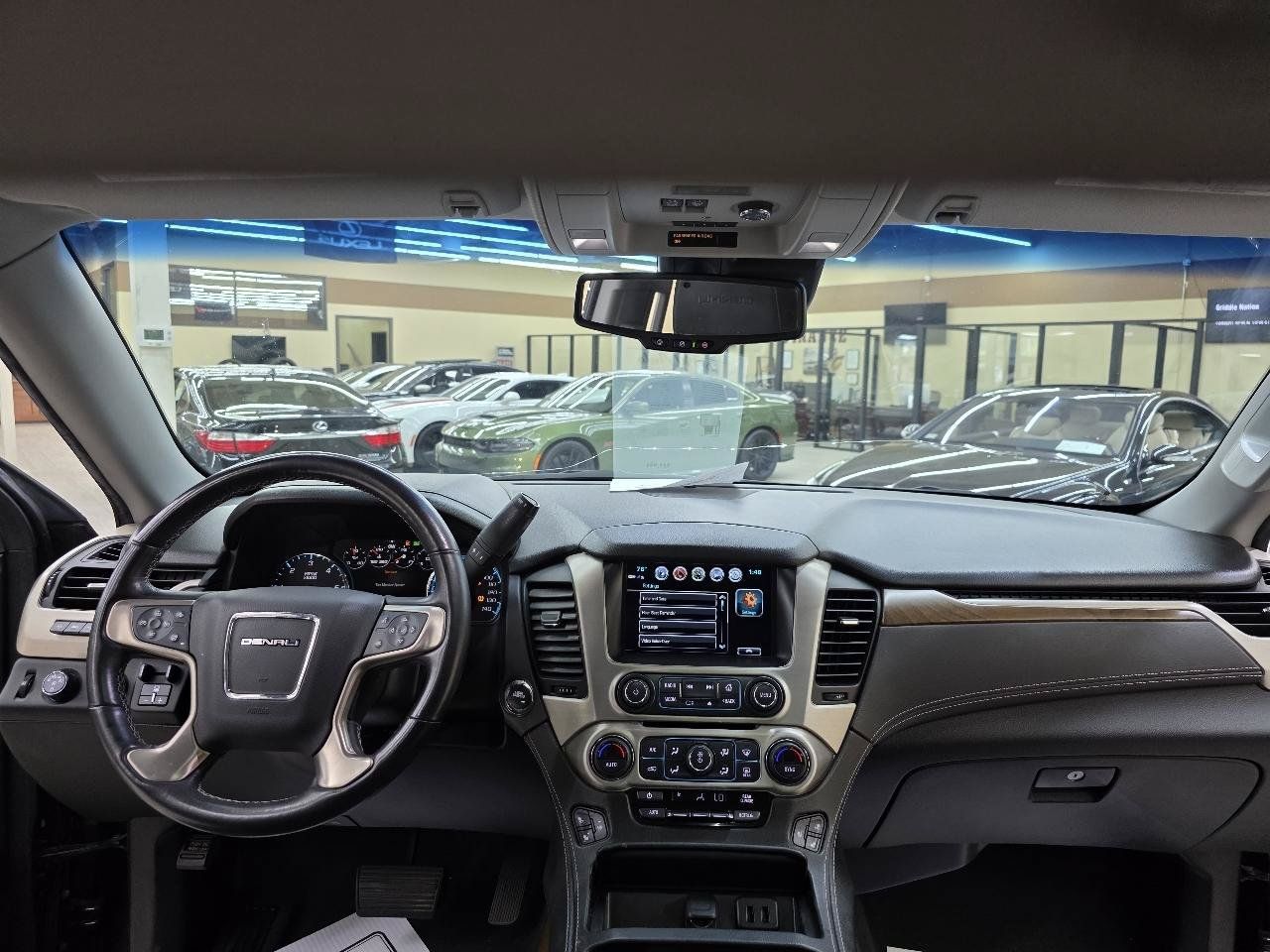 Used 2019 GMC Yukon Denali w/ Open Road Package AWD/4WD image 29