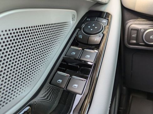 New 2026 Ford Explorer Platinum image 31