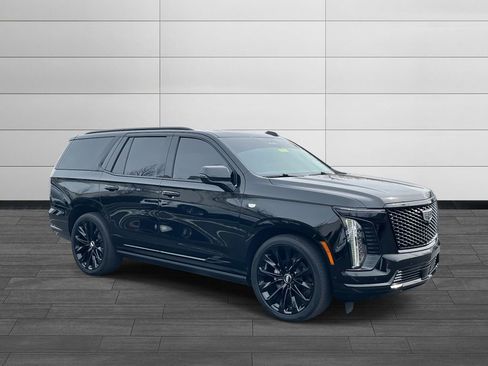 Used 2025 Cadillac Escalade Sport Platinum w/ LPO, ONYX Package image 7