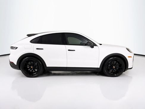 Certified 2026 Porsche Cayenne Turbo GT AWD/4WD image 8