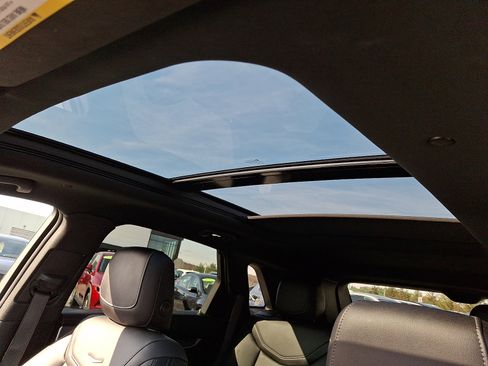 Used 2022 Cadillac XT5 Premium Luxury image 14