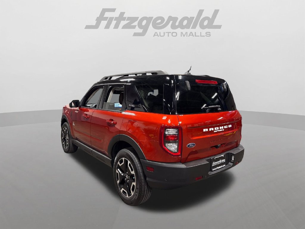 Used 2023 Ford Bronco Sport Outer Banks w/ Tech Package AWD/4WD image 8