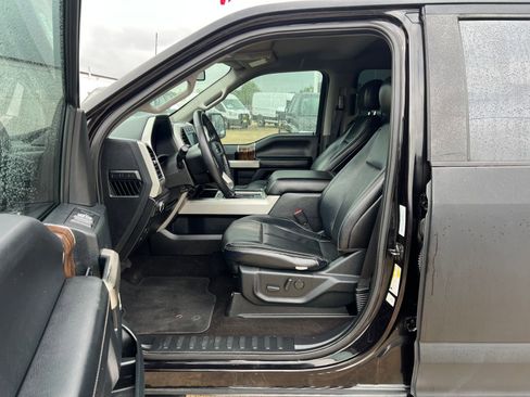 Used 2020 Ford F150 Lariat RWD image 13