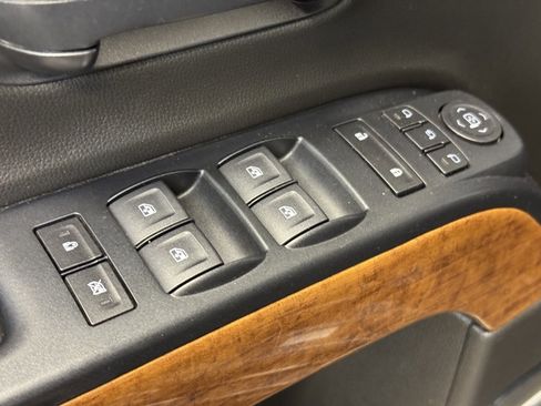 Used 2019 Chevrolet Silverado 2500 High Country w/ Duramax Plus Package image 11