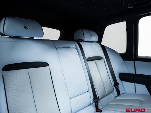 Used 2022 Rolls-Royce Cullinan image 38