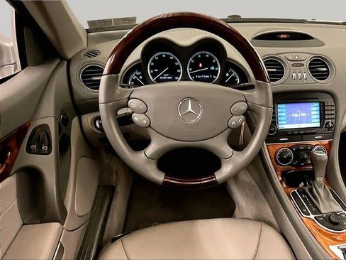 Used 2007 Mercedes-Benz SL 550 image 6
