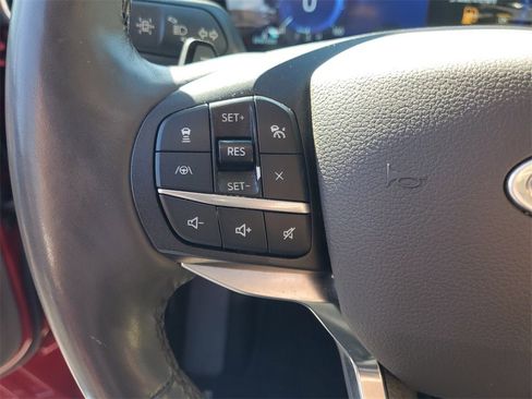 Used 2020 Ford Explorer Platinum w/ Premium Technology Package image 17