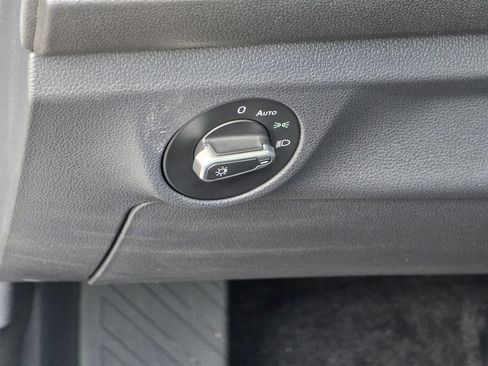 Used 2024 Volkswagen Jetta SE FWD image 38