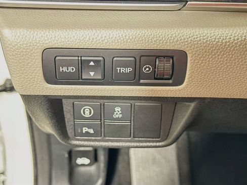 Used 2019 Honda Accord Touring image 10