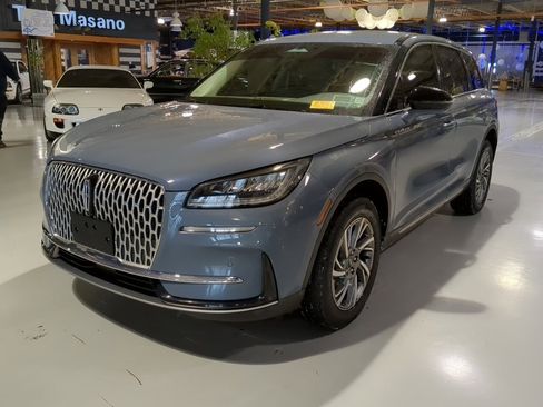 Used 2023 Lincoln Corsair AWD w/ Equipment Group 101A image 1