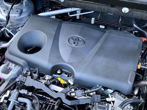 Used 2023 Toyota RAV4 XLE Premium AWD/4WD image 31