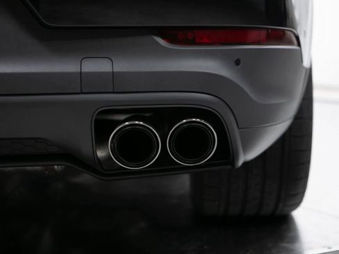 New 2026 Porsche Cayenne S image 37