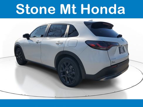 Used 2024 Honda HR-V Sport image 4