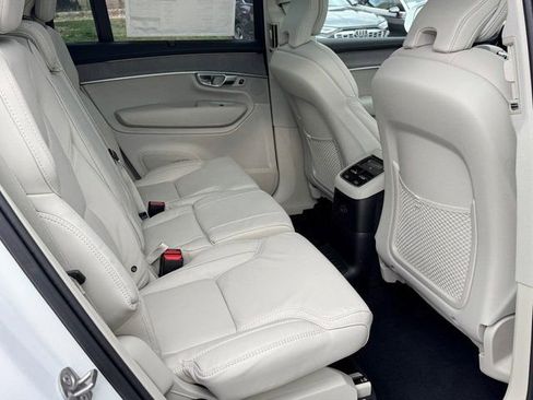 New 2026 Volvo XC90 T8 Ultra image 13