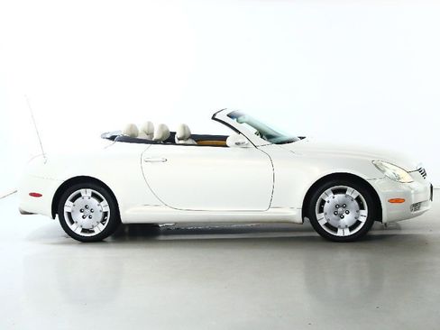 Used 2003 Lexus SC 430 Convertible image 12