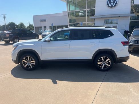 Used 2023 Volkswagen Atlas SE image 6
