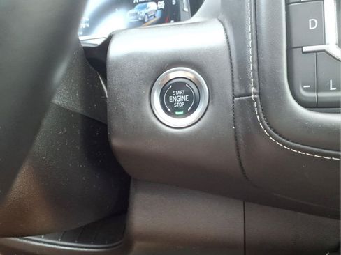 Used 2024 GMC Yukon Denali Ultimate AWD/4WD image 29