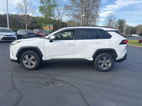 Used 2024 Toyota RAV4 XLE image 6