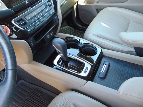 Used 2019 Honda Ridgeline RTL-E image 14