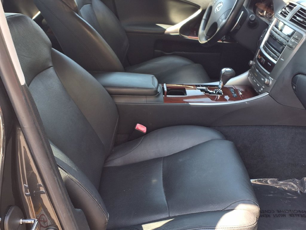 Used 2007 Lexus IS 250 w/ Premium Pkg RWD image 33