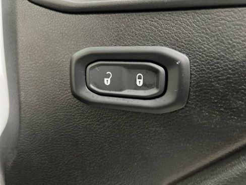 Used 2024 Jeep Wrangler Unlimited Rubicon AWD/4WD image 30