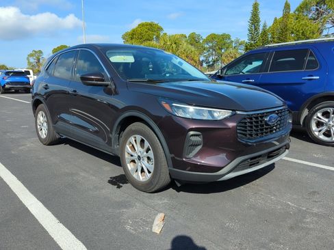 Used 2023 Ford Escape Active w/ Tech Pack #2 image 2