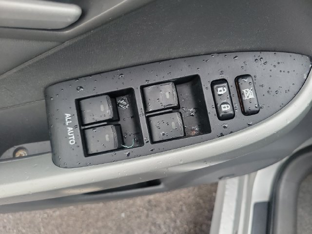 Used 2010 Toyota Prius Five FWD image 22