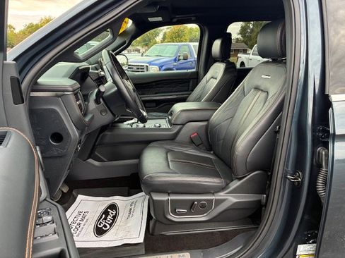 Used 2023 Ford Expedition Platinum image 13