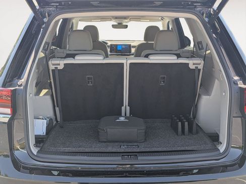 Used 2024 Volkswagen Atlas SEL Premium R-Line AWD/4WD image 35