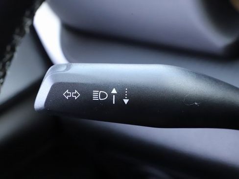 New 2025 Jeep Grand Cherokee L Laredo image 35