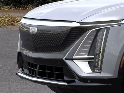 New 2025 Cadillac Lyriq Luxury image 13