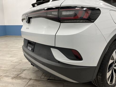 Used 2021 Volkswagen ID.4 Pro S w/ Gradient Package image 33