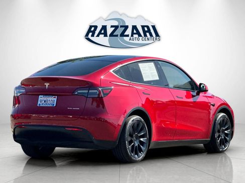 Used 2022 Tesla Model Y Long Range AWD/4WD image 3