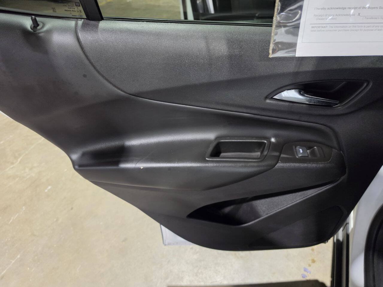 Used 2020 Chevrolet Equinox LT FWD image 25