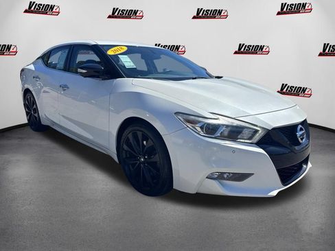Used 2018 Nissan Maxima SR w/ Midnight Edition FWD image 3