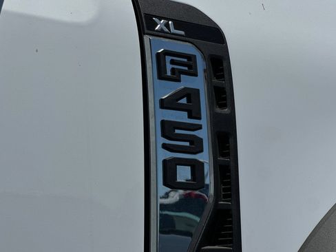 New 2025 Ford F450 XL RWD image 22
