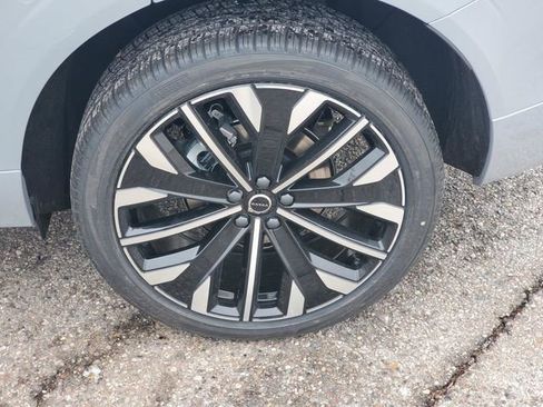 New 2026 Volvo XC60 B5 Ultra w/ Protection Package Premier AWD/4WD image 7