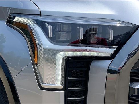 Used 2026 Toyota Tundra Platinum AWD/4WD image 27