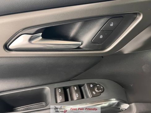 New 2026 Chevrolet Traverse LT w/ Sun and Wheel Package FWD image 27