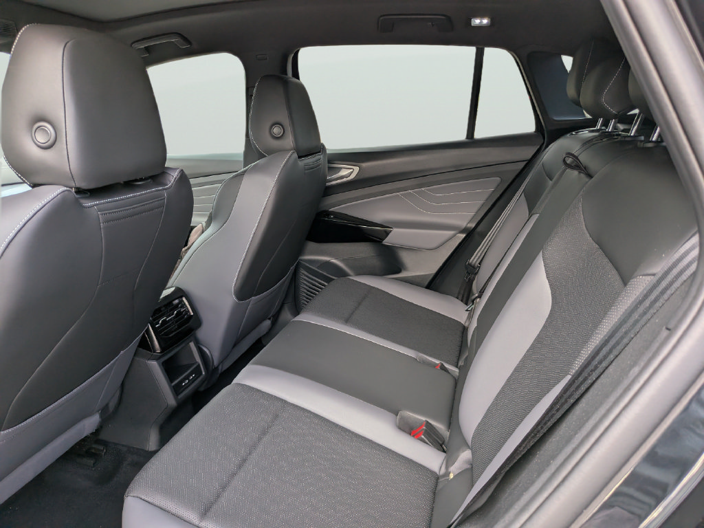 Certified 2023 Volkswagen ID.4 Pro S RWD image 16