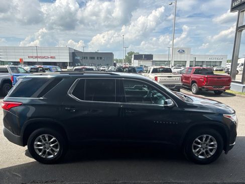 Used 2021 Chevrolet Traverse LT AWD/4WD image 5