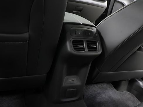 Used 2024 Buick Envision Avenir image 27