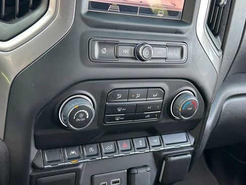 Used 2022 Chevrolet Silverado 1500 Custom RWD image 27