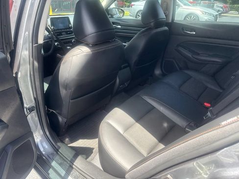 Used 2019 Nissan Altima 2.5 SR FWD image 10