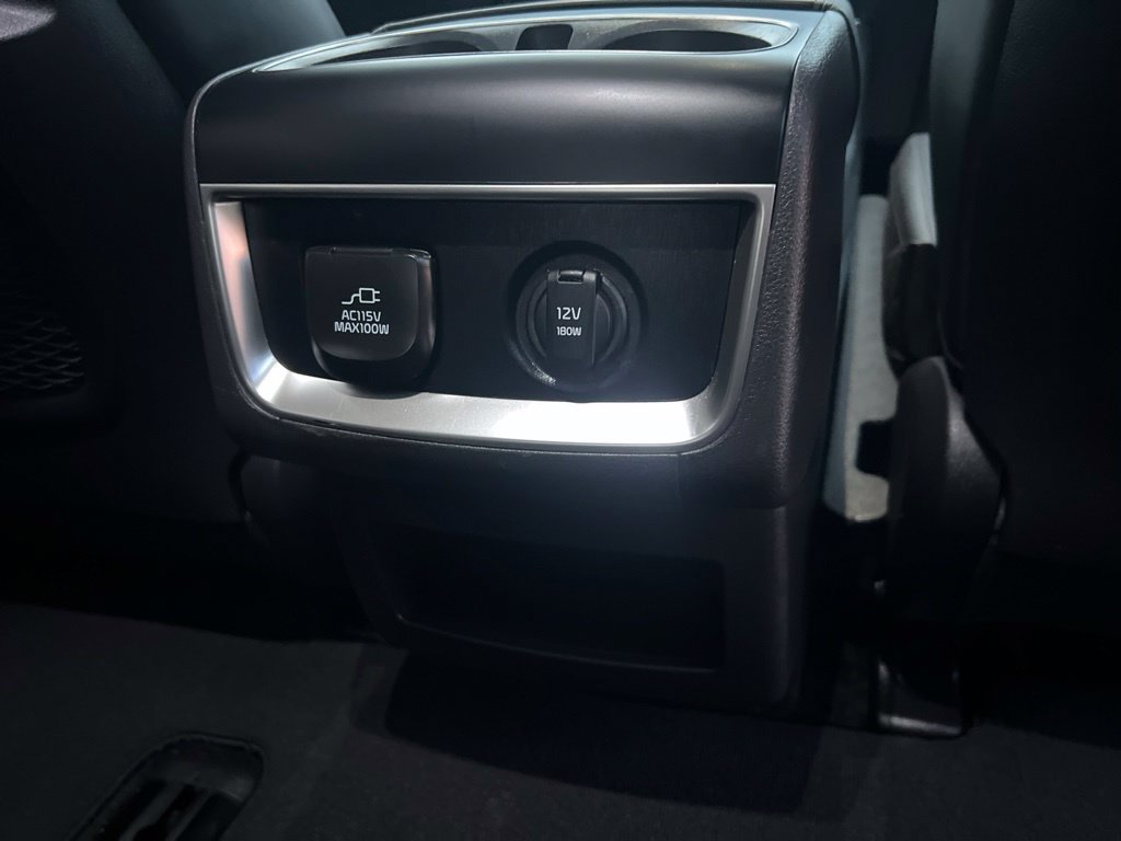 Used 2025 Kia Carnival SX w/ SX Dark Edition Package FWD image 14
