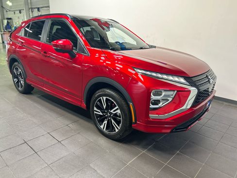 Used 2024 Mitsubishi Eclipse Cross SE AWD/4WD image 2