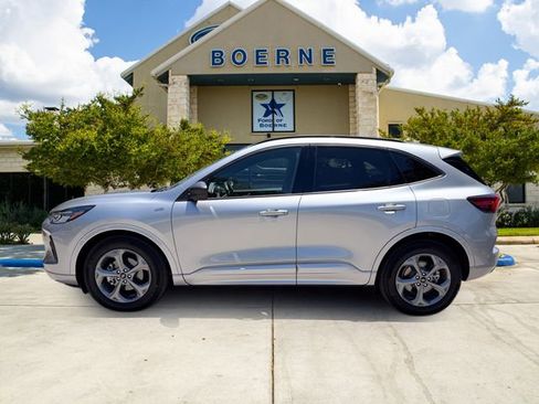 Used 2024 Ford Escape ST-Line w/ Tech Pack #1 FWD image 2
