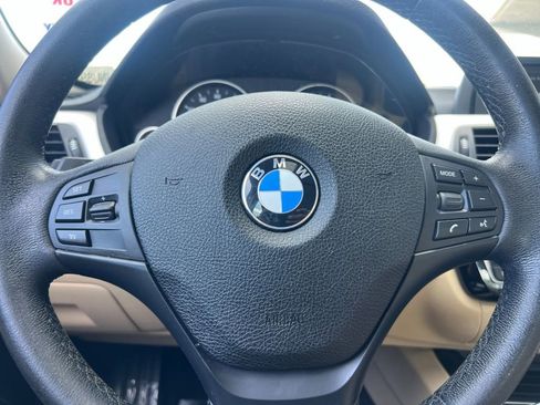 Used 2018 BMW 320i Sedan image 22