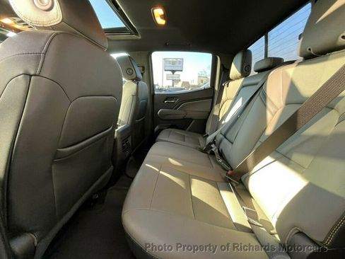 Used 2023 Chevrolet Colorado ZR2 w/ ZR2 Convenience Package III image 15